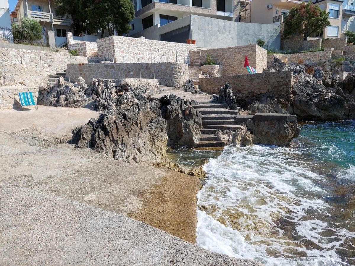 Beach Apartment With Beach Chairs N.1 Utjeha Exterior photo