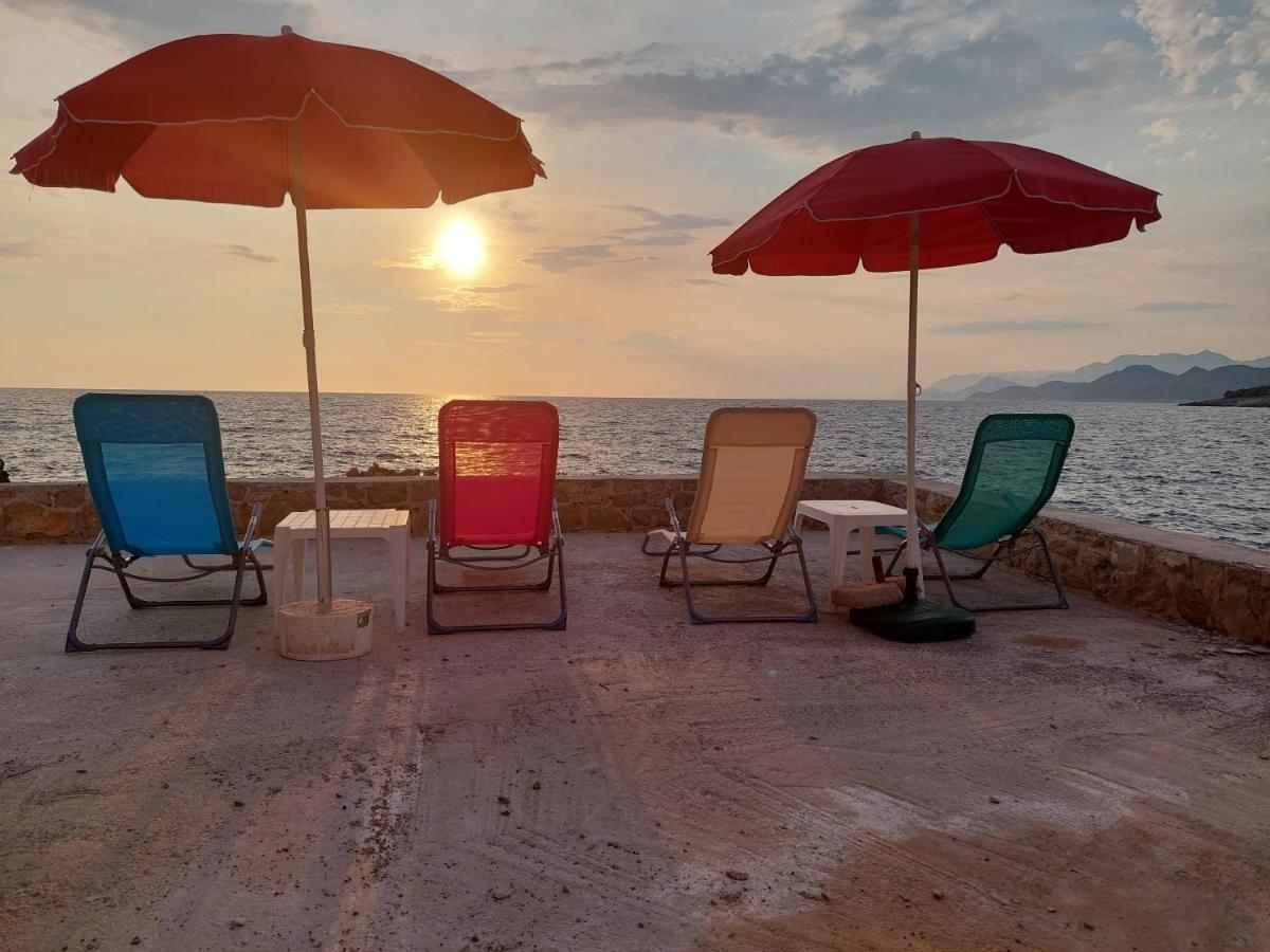 Beach Apartment With Beach Chairs N.1 Utjeha Exterior photo