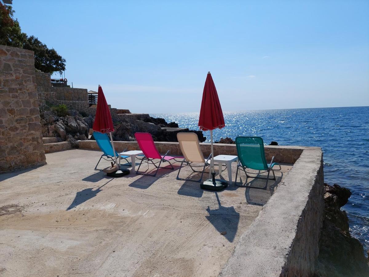 Beach Apartment With Beach Chairs N.1 Utjeha Exterior photo