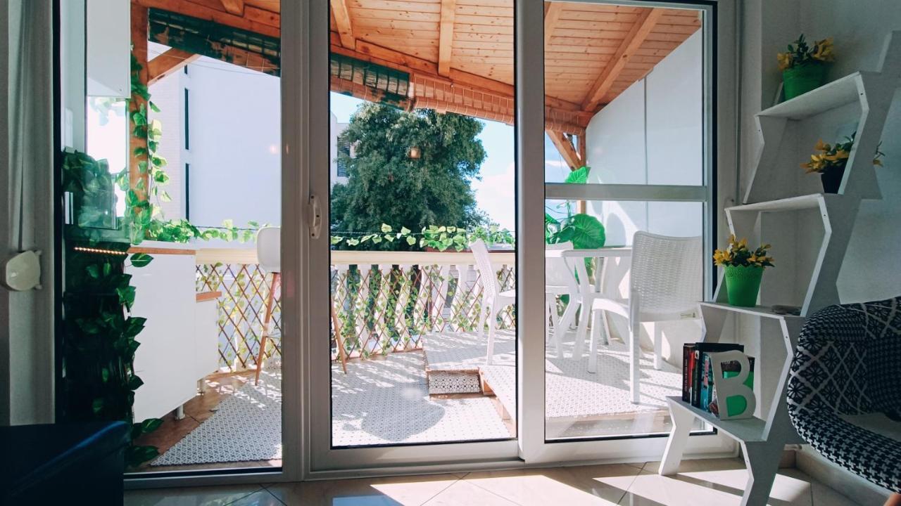 Beach Apartment With Beach Chairs N.1 Utjeha Exterior photo