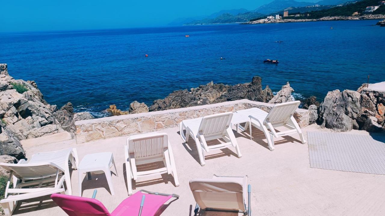 Beach Apartment With Beach Chairs N.1 Utjeha Exterior photo
