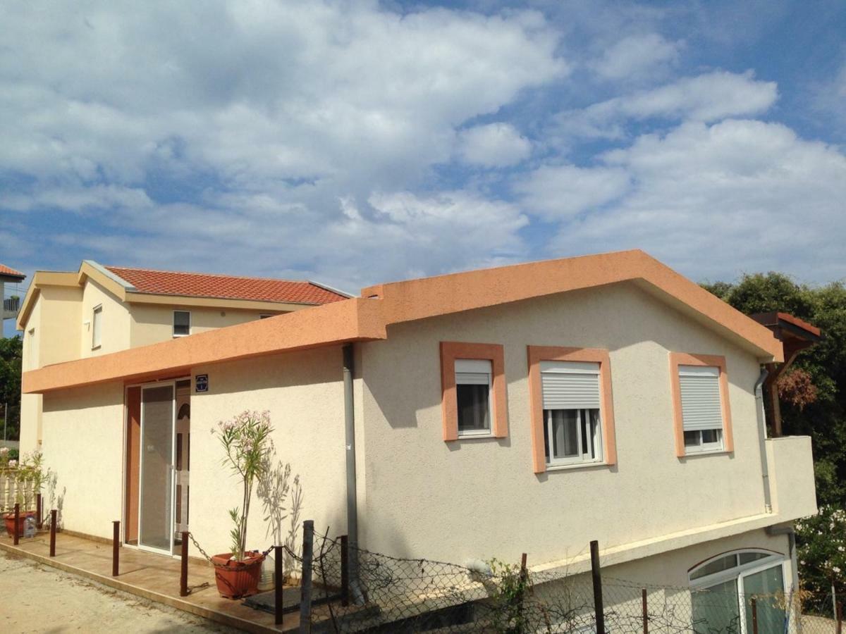 Beach Apartment With Beach Chairs N.1 Utjeha Exterior photo